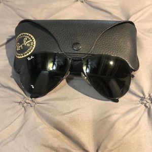 Ray Ban Black Classic Aviators 58mm